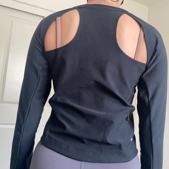 NIKE RUNNING LONG SLEEVE - Picture 2 of 6